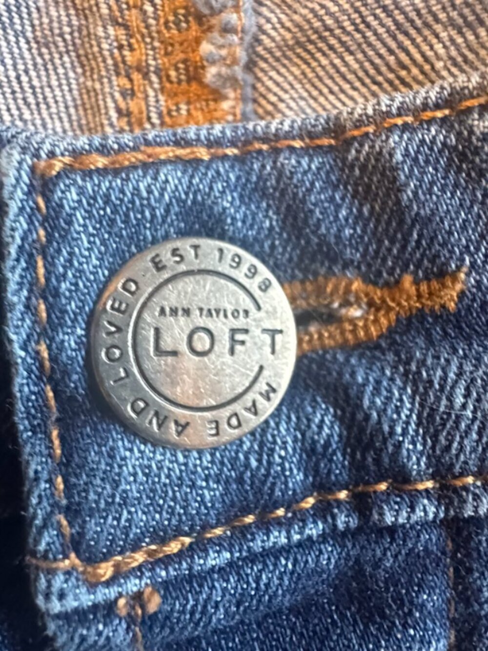 LOFT Button Down Fly Distressed Jeans Size 28P (WJLFT) - Picture 5 of 9
